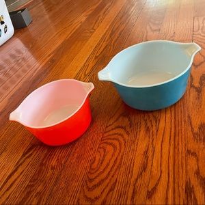 Orange & Blue Vintage Pyrex Bowls